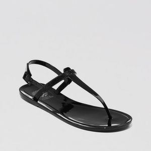 🎉HP🎉Vince Camuto Black Jelly Flip-Flop Sandals